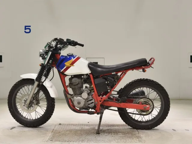 Honda FTR223 MC34, white | red | blue, фото 2
