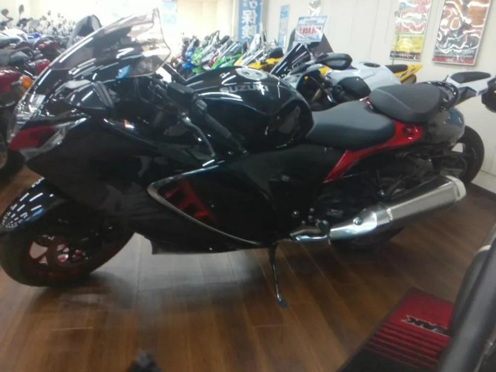 Suzuki Hayabusa 2022, black /w red, фото 2