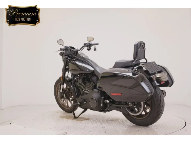 Harley-Davidson FXLRS1870 2021, чёрный, фото 6