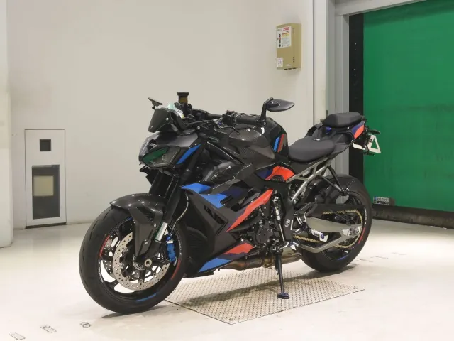 BMW M1000R 2026, чёрный, фото 4