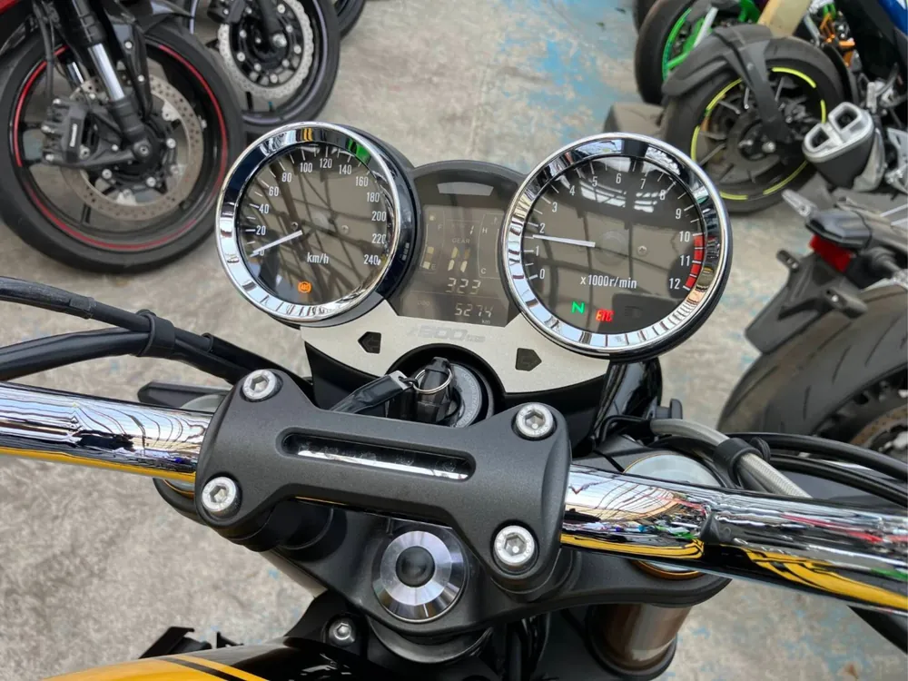 Kawasaki Z900RS 2023, чёрный, жёлтый, фото 4