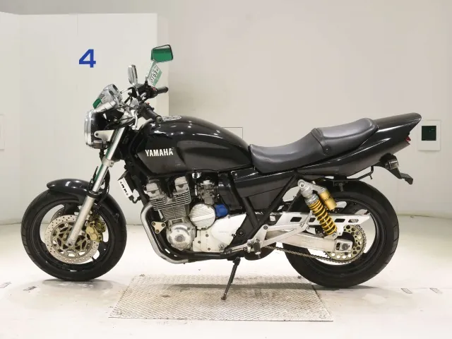 Yamaha XJR400R из Японии, фото 2