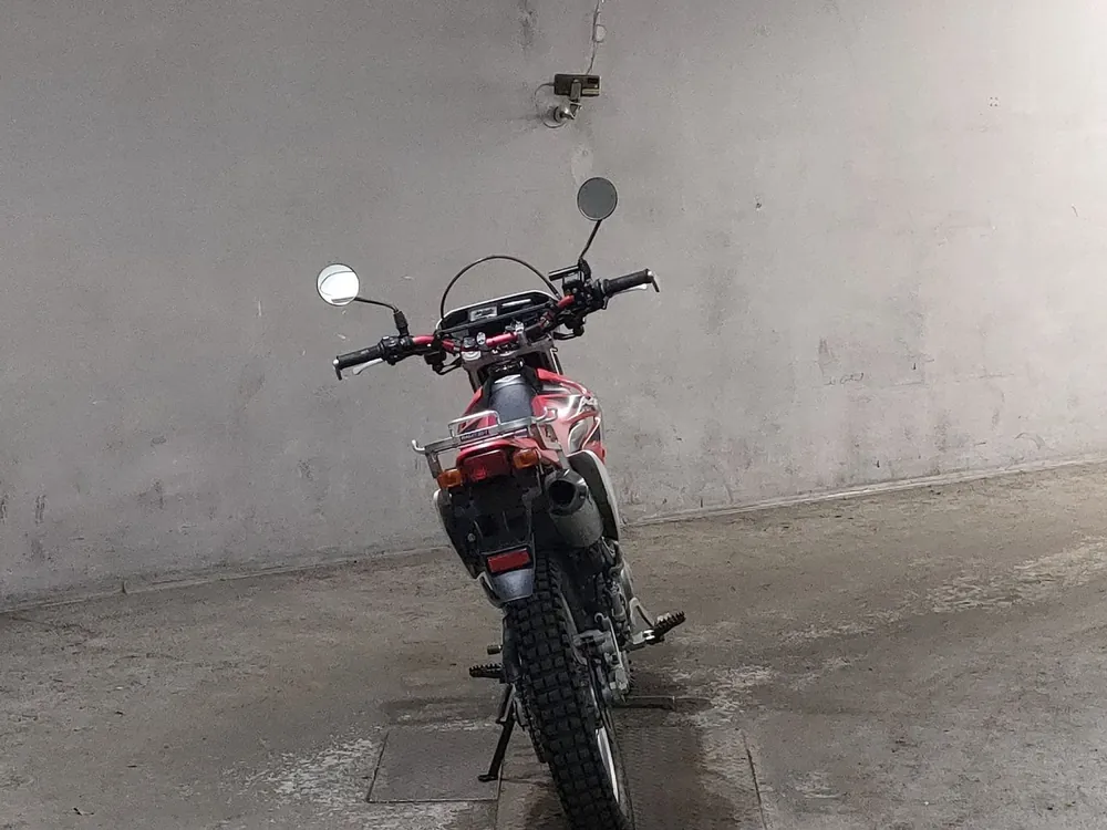 Honda XR230, красный, фото 4