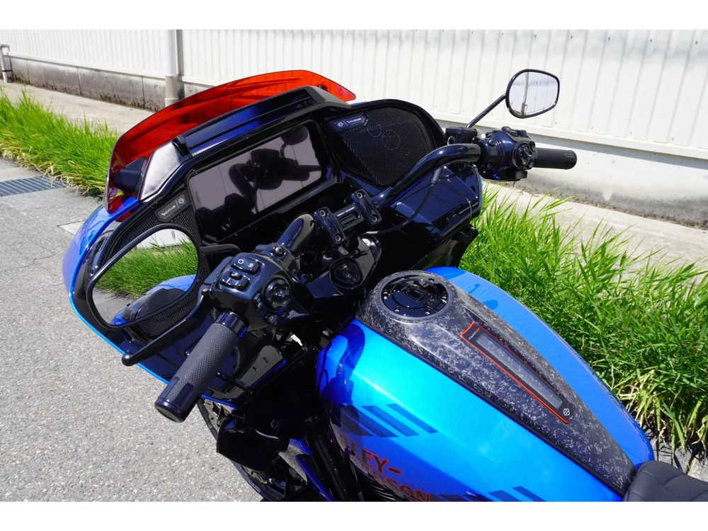 Harley-Davidson FLTRXSTSE CVO 2026, синий, фото 11