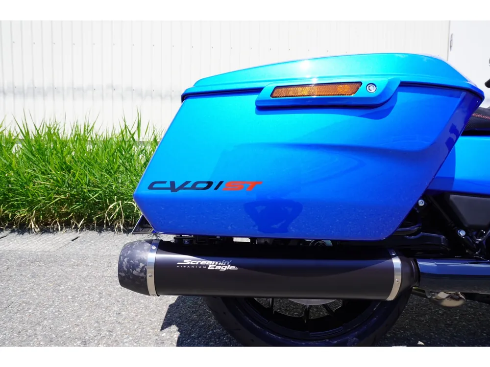 Harley-Davidson FLTRXSTSE CVO 2026, синий, фото 15
