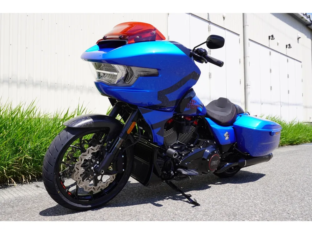 Harley-Davidson FLTRXSTSE CVO 2026, синий, фото 4