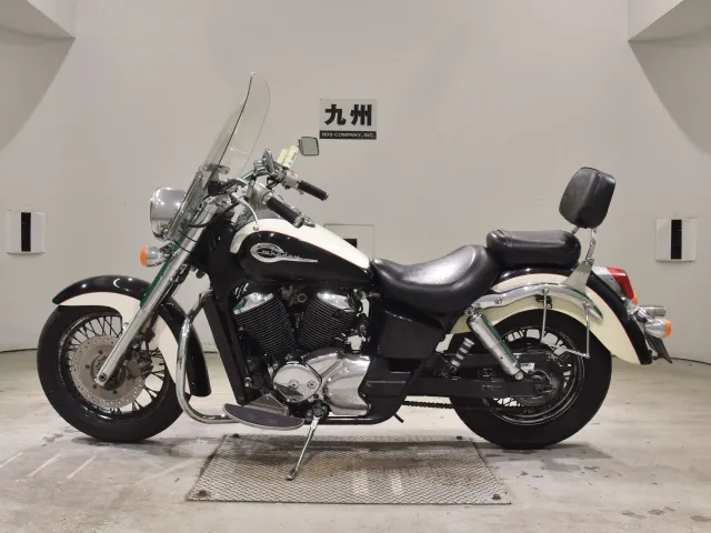 Honda Shadow 750 1997, белый, чёрный, фото 2