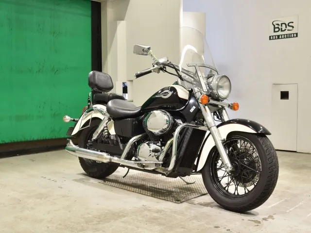Honda Shadow 750 1997, белый, чёрный, фото 3