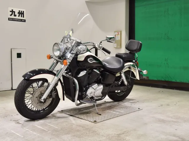 Honda Shadow 750 1997, белый, чёрный, фото 4