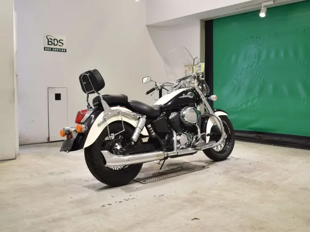 Honda Shadow 750 1997, белый, чёрный, фото 5