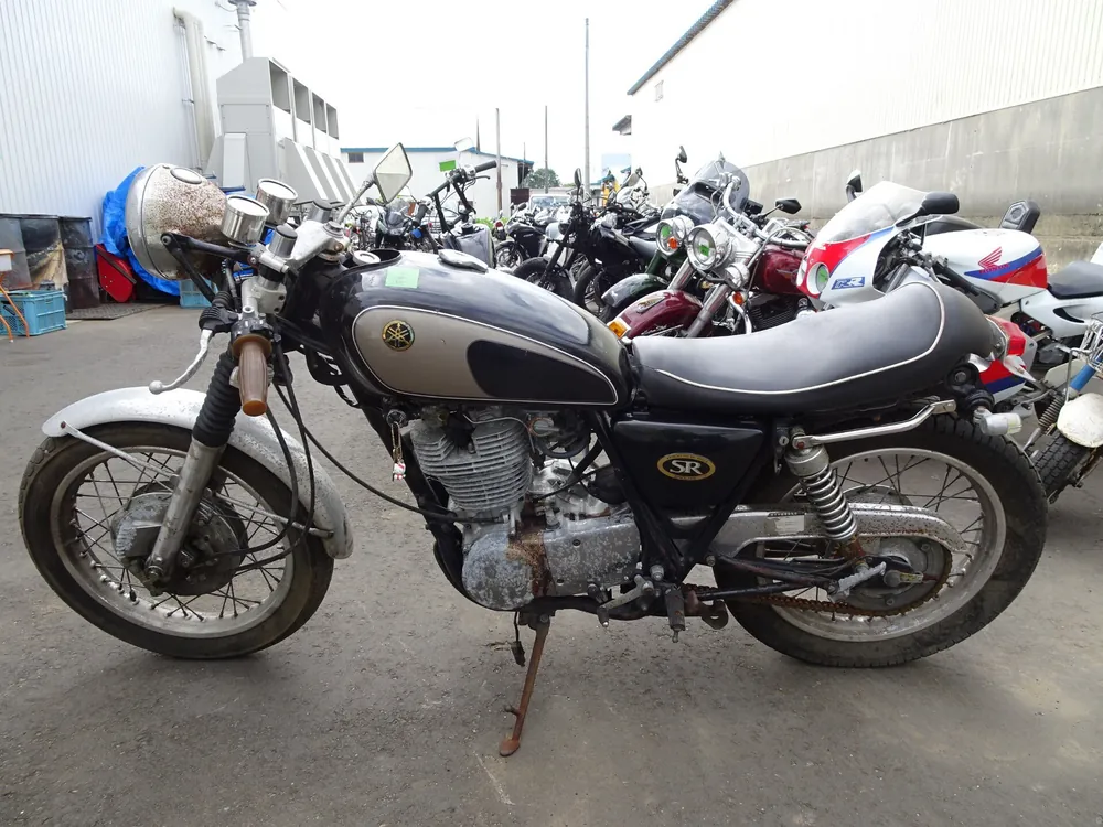 Yamaha SR400 1995, чёрный, фото 2