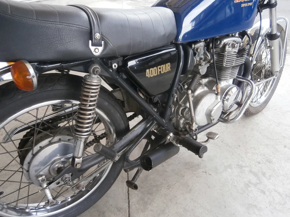 Honda CB400 2026, синий, фото 4