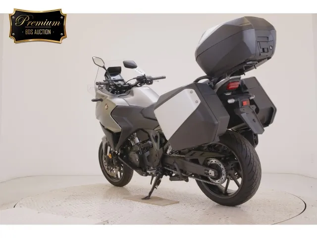 Honda NT1100 2025, matt gun, фото 6