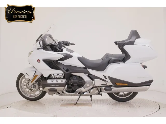 Honda GL1800 2026, белый, navy blue, фото 2