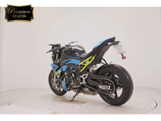 BMW S1000R 2025, чёрный, синий, фото 6