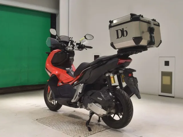 Honda ADV150, красный, фото 6