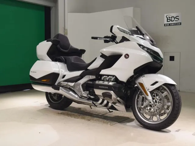 Honda GL1800 2026, белый, фото 3