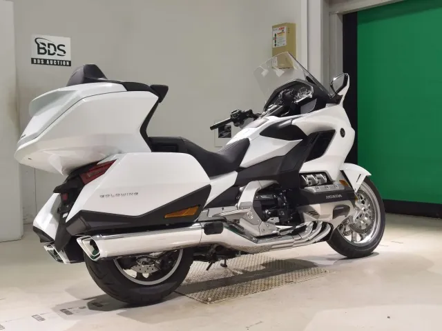 Honda GL1800 2026, белый, фото 5