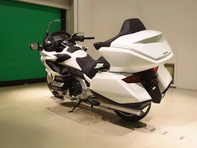 Honda GL1800 2026, белый, фото 6