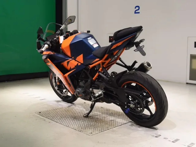 KTM RC 390 2022, оранжевый, фото 6