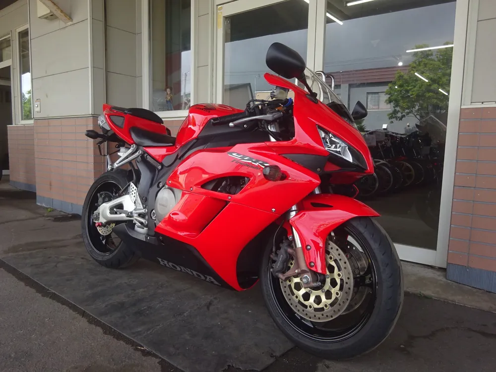 Honda CBR1000RR 2004, красный, фото 4