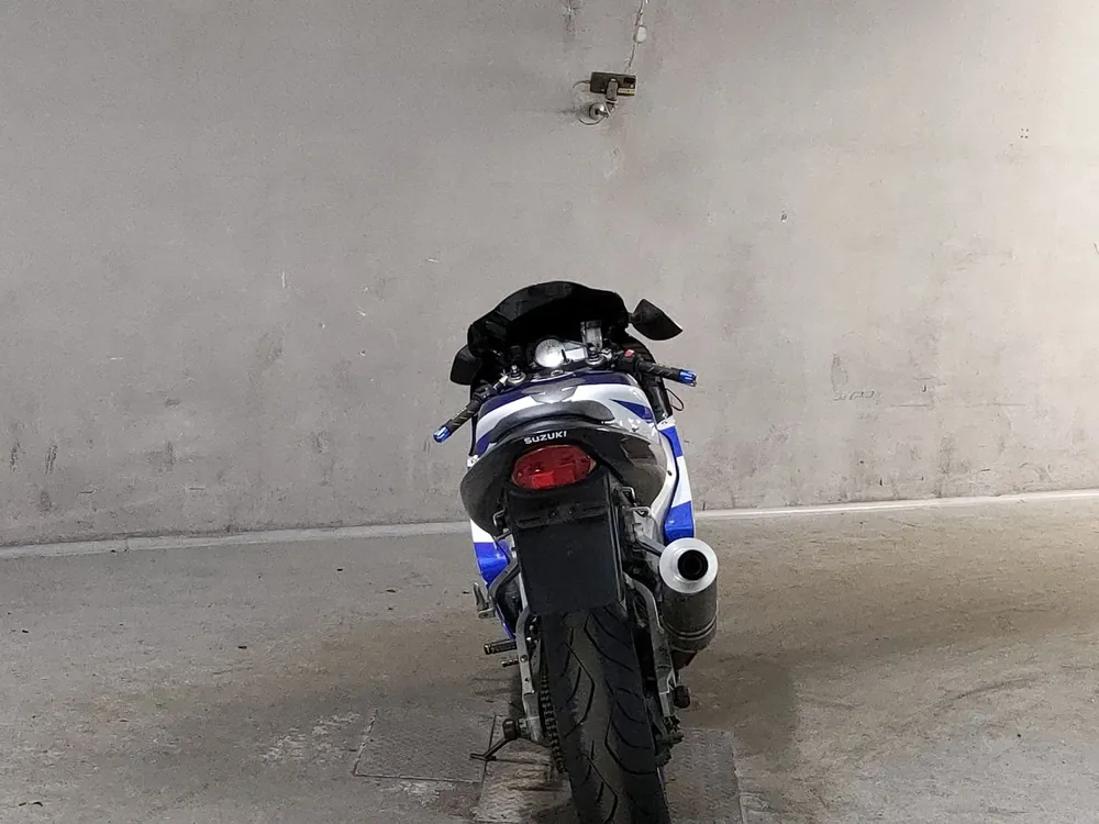 Suzuki GSX-R750 2001, белый, синий, фото 4
