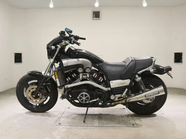 Yamaha V-MAX 1998, чёрный, фото 2