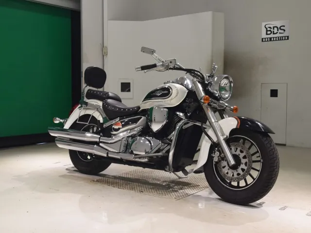 Suzuki Intruder 400 Classic 2012, белый, фото 3