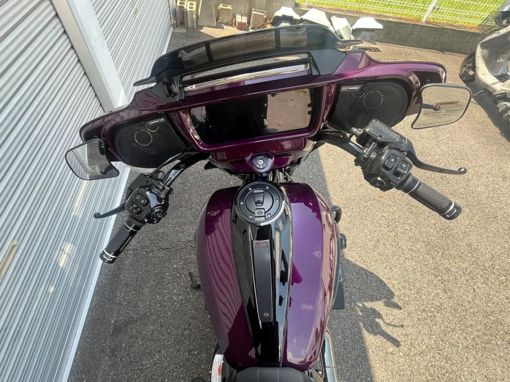 Harley-Davidson FLHXSE CVO 2026, фиолетовый, фото 3
