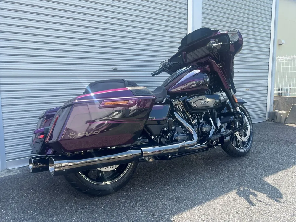 Harley-Davidson FLHXSE CVO 2026, фиолетовый, фото 6