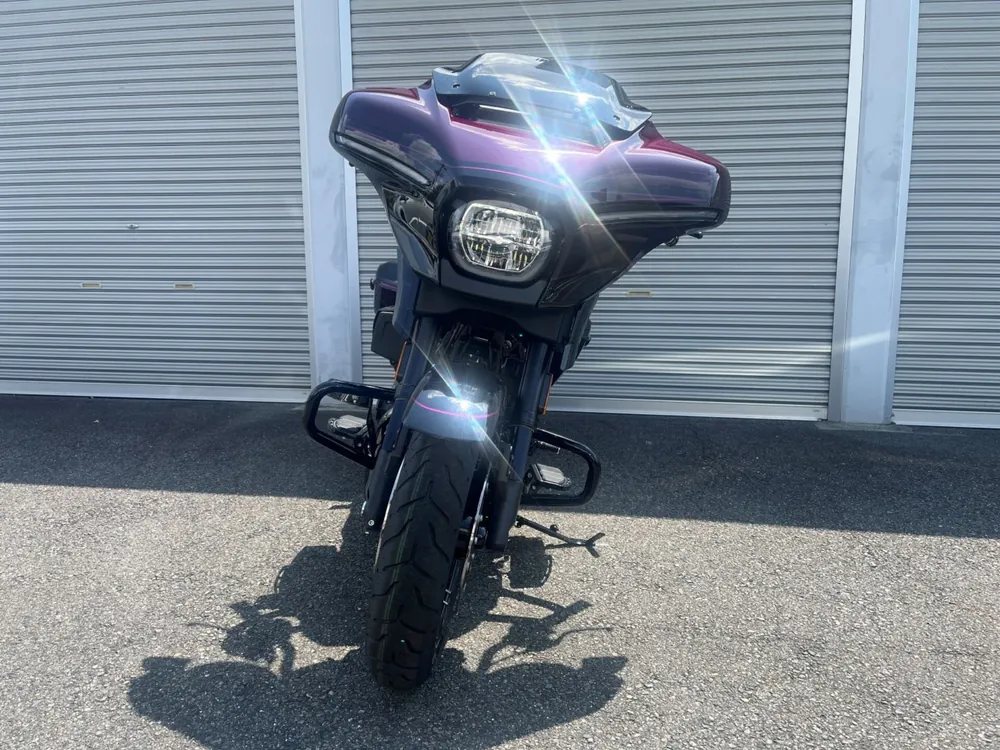 Harley-Davidson FLHXSE CVO 2026, фиолетовый, фото 7