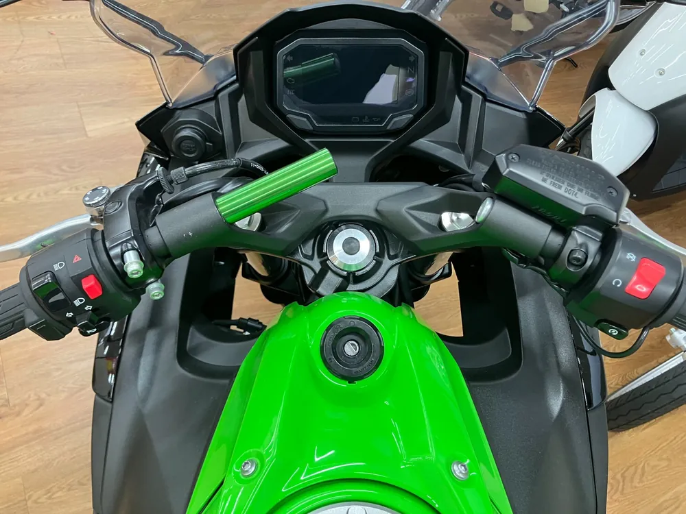 Kawasaki Ninja650A 2022, black / lime, фото 3
