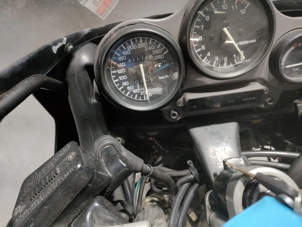 Yamaha FZR1000 1988, чёрный, фото 5