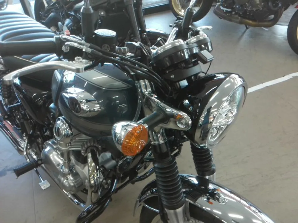 Kawasaki W800-2 2022, синий, фото 4
