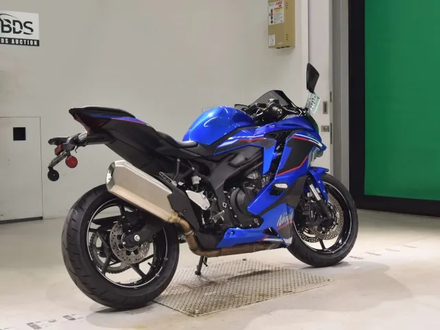 Kawasaki ZX-4R SE 2024, синий, фото 5