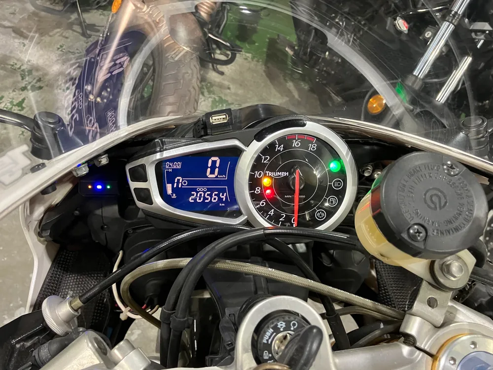 Triumph Daytona 675 R 2012, белый, фото 5