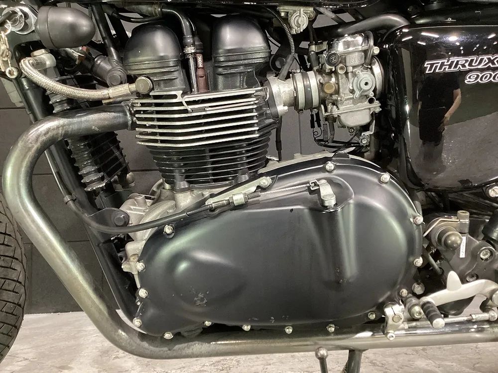 Triumph Thruxton 900 2005, фото 2