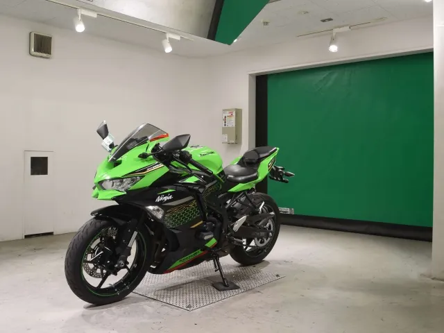 Kawasaki Ninja ZX-25R, black | green, фото 4