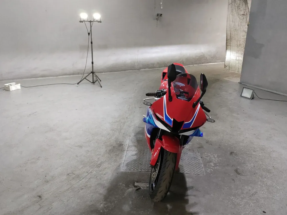 Honda CBR600RR 2021, красный, синий, фото 3