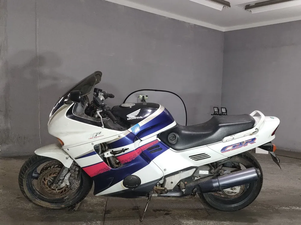 Honda CBR1000F 1993, white/black, фото 2