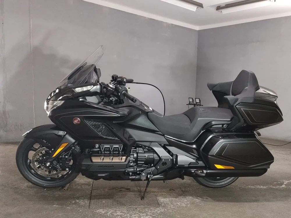 Honda GL1800 2026, чёрный, фото 2