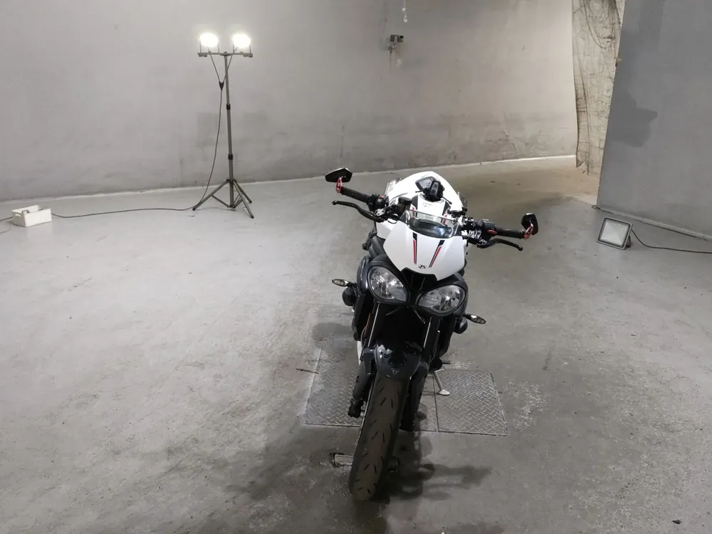 Triumph Speed Triple RS 2019, белый, фото 3