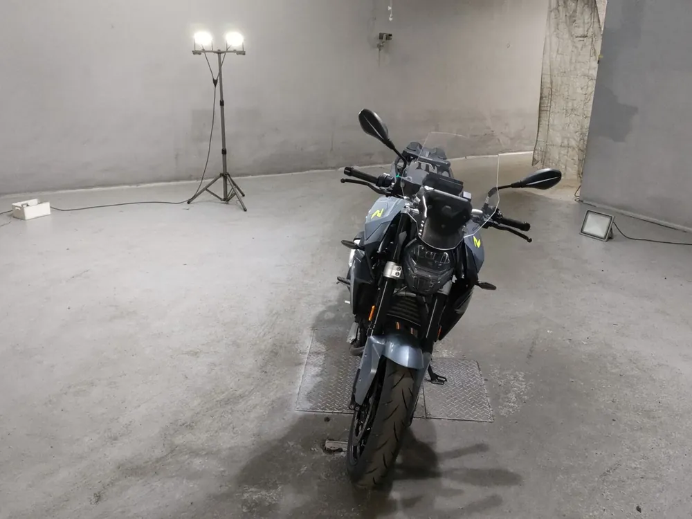 BMW F900R 2024, серый, фото 3