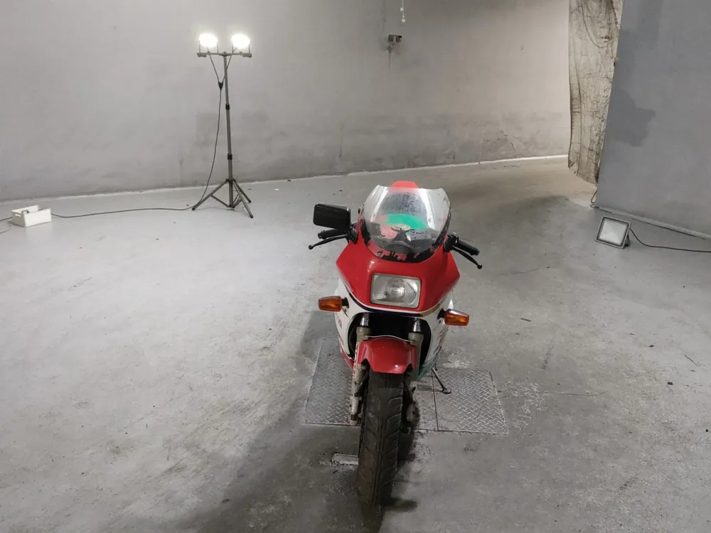 Yamaha RZV500R 1984, white / red, фото 3