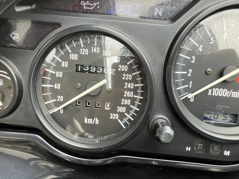 Kawasaki ZZ-R1100 2000, w red, фото 3