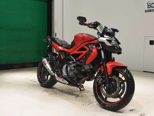 Suzuki Gladius 400 ABS 2010, красный, фото 3