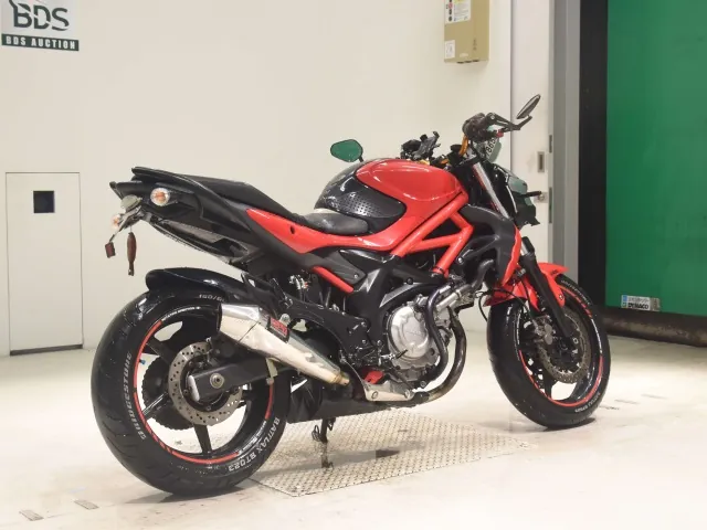 Suzuki Gladius 400 ABS 2010, красный, фото 5