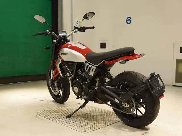 Ducati Scrambler Icon 2024, red | silver, фото 6