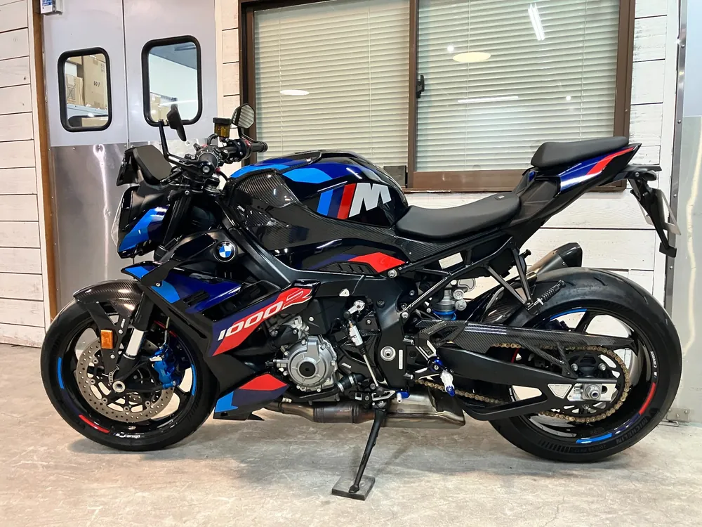 BMW M1000R 2024, чёрный, фото 2
