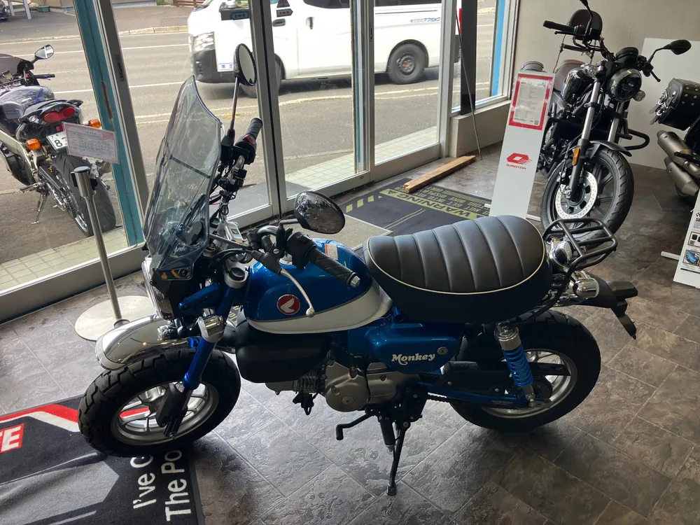 Honda Monkey 125, белый, синий, фото 2